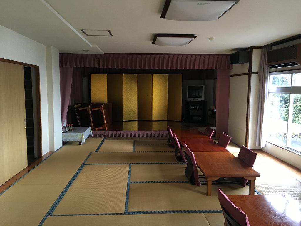 Hotel Drive Inn Yataro Ничинан Екстериор снимка